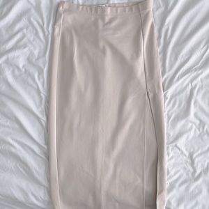 Aritzia - Babaton pencil slit skirt, nude, size 4